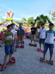 Khu-vui-chơi-dải-trí-thích-hợp-cho-thuê-xe-điện-cân-bằng